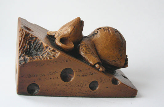 Sleeping Mouse on wedge of cheese right