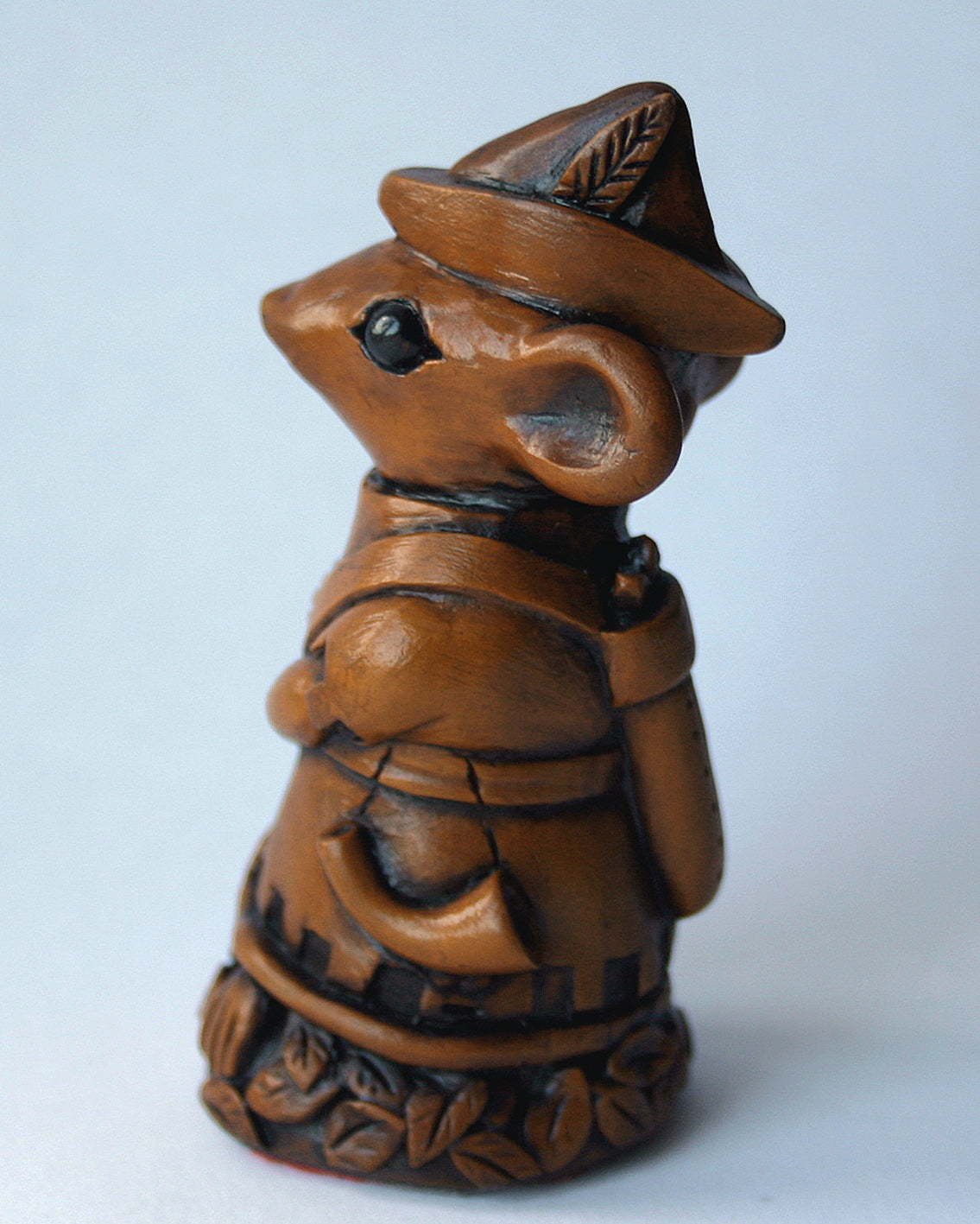 Robin Hood Mouse left