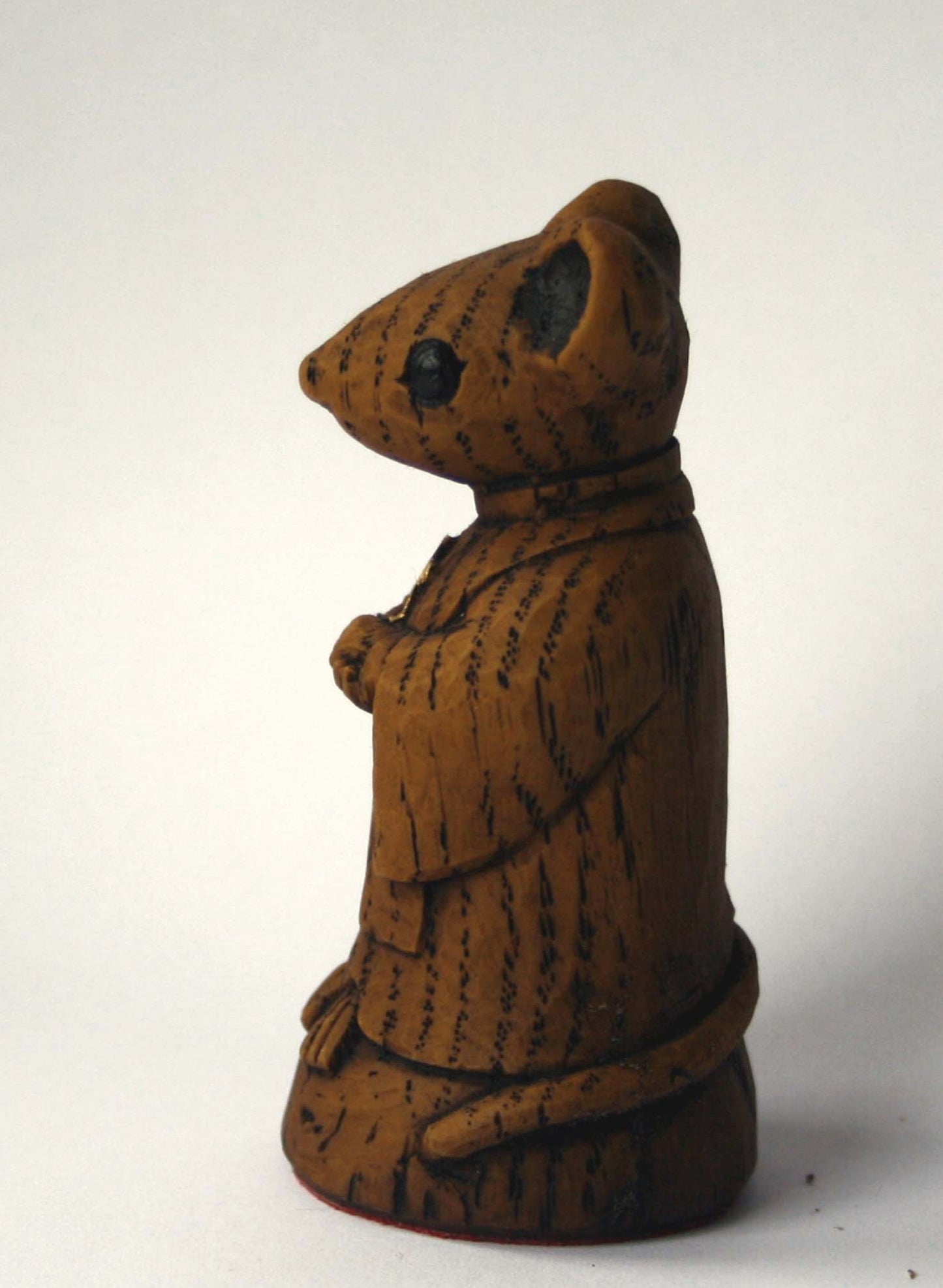Church Mouse Vicar figurine side